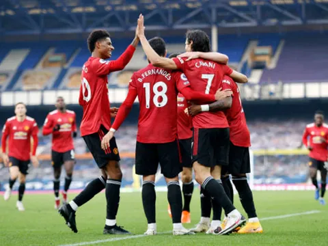 Nhận nhiều chỉ trích, trụ cột Man Utd trải lòng: "Cuộc sống là vậy"