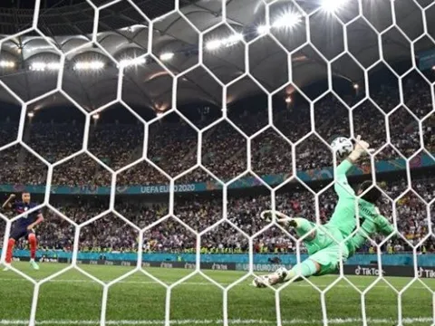 TRỰC TIẾP Pháp 3-3 Thụy Sĩ (Pen: 4-5): Mbappe đá hỏng