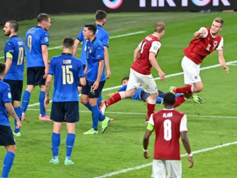 TRỰC TIẾP Ý 2-1 Áo: Chiến thắng xứng đáng! (KT)