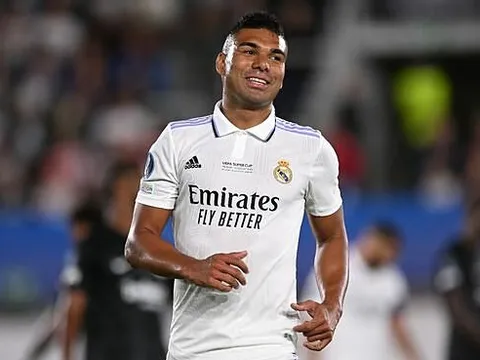 Trước Casemiro, ngôi sao nào từng khoác áo Real và Man Utd?
