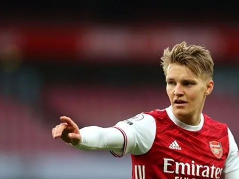 2 tháng trôi qua, Odegaard nói thẳng 1 câu về Premier League