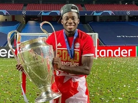 Trước khi đến Bayern, Alphonso Davies từng bị ... McDonald's từ chối
