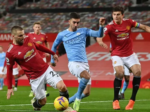Trước Man City, Man Utd đã xuất hiện 3 "lá chắn thép" quá dữ dội