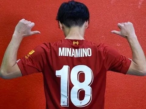 Trước Minamino, số 18 của Liverpool từng thuộc về ai?