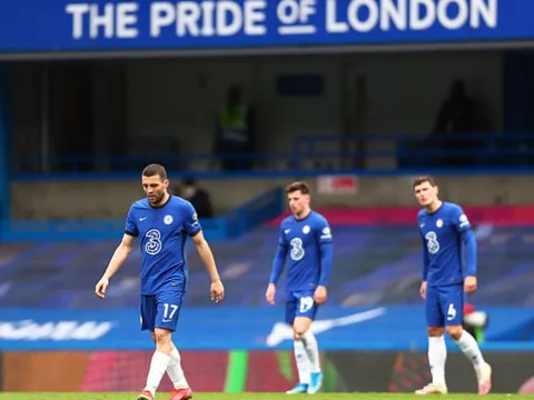 Trước thềm đấu Brighton, CĐV Chelsea bất ngờ khiến Tuchel "run rẩy"