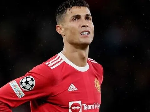 Trước TV, Ronaldo ngậm ngùi chứng kiến nhận định của mình về M.U là đúng