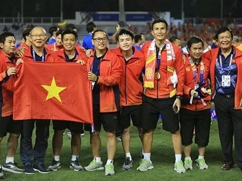 Hùng Dũng bật mí điều thầy Park đã làm khi Việt Nam bị Indo, Thái Lan dẫn bàn