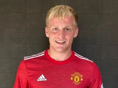 Từ Van De Beek, nhìn lại những thương vụ "mua rẻ bán đắt" của Ajax