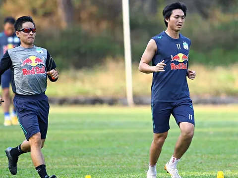 Tuấn Anh tập phục hồi ở HAGL