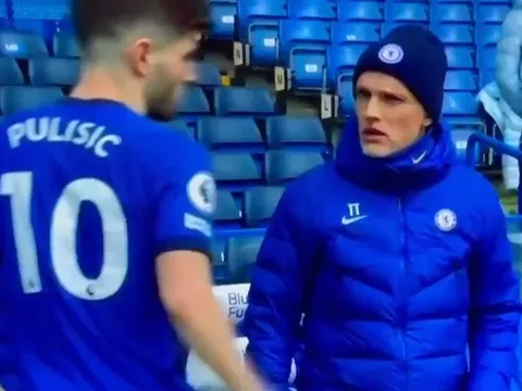 Tuchel nhăn nhó với Pulisic, 'cố nhân' chạy đua Werner rời sân sau 13 phút