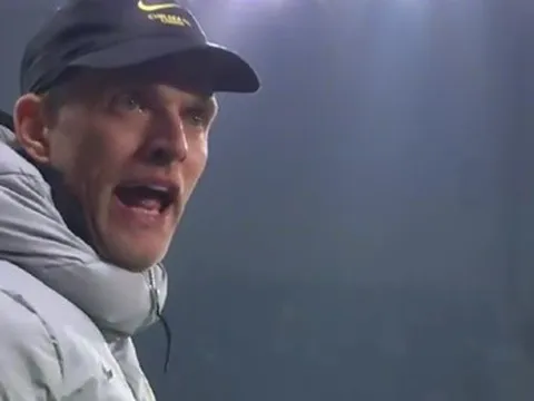Tuchel ra dấu bảo đối thủ im miệng
