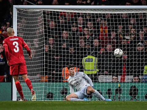 Tuchel tính sai một bước, Liverpool hạ Chelsea vô địch League Cup