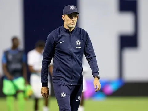 Tuchel trả giá, Klopp đối mặt ác mộng