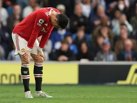 "Tụi bây không xứng khoác áo Man Utd"