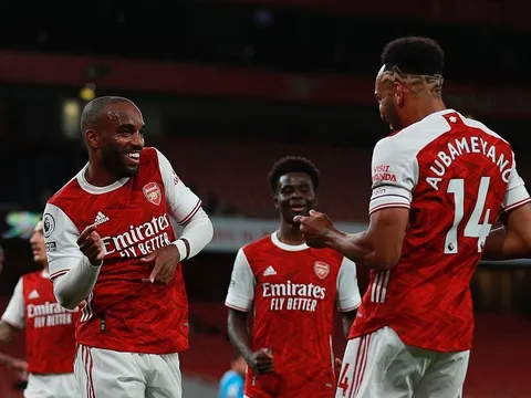 Tung cú đấm quyết định, Arsenal tiếp tục bay cao trên BXH Premier League