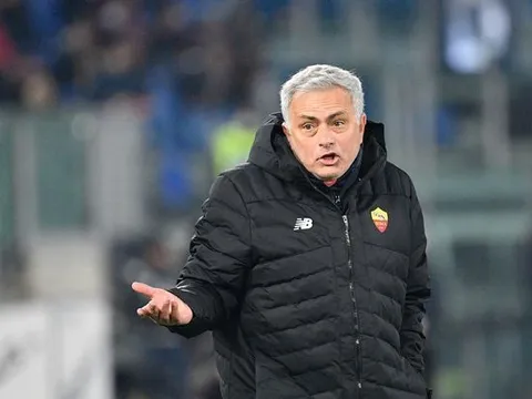 Tung nước đi táo bạo, Mourinho muốn đánh gục Man Utd trong phiên chợ Đông