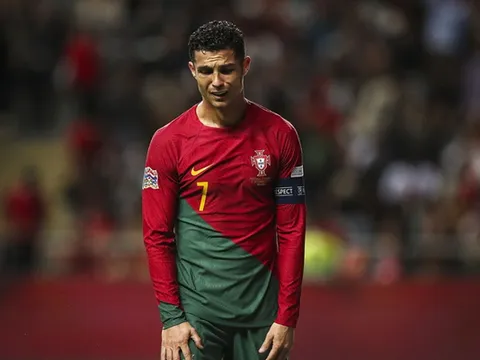 Tuyển Bồ Đào Nha dám để Ronaldo dự bị?