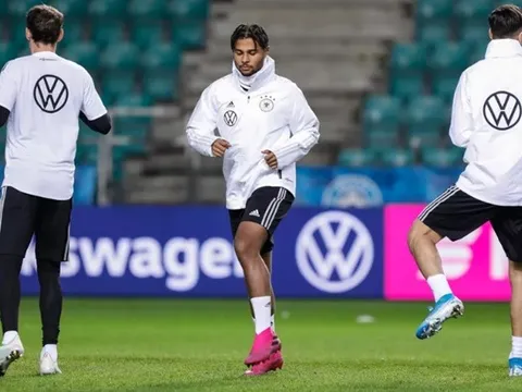 Tuyển Đức làm, Bayern chịu, cầu thủ xuất sắc nhất đội đem đến hung tin