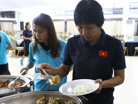 Tuyển nữ Việt Nam được bổ sung thực phẩm tại Ấn Độ