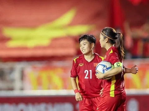 Tuyển nữ Việt Nam khiến HLV Mai Đức Chung bất ngờ