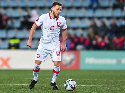 Tuyển thủ Ba Lan bị gạch tên ở World Cup vì đầu quân cho CLB của Nga