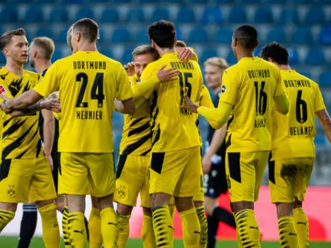 Tuyển thủ Đức lập cú đúp, Dortmund thắng dễ tân binh của Bundesliga