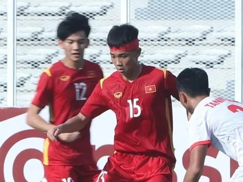 Tuyển thủ U19 Việt Nam phải khâu 5 mũi ở vùng đầu