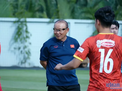 Tuyển Việt Nam: Thầy Park lo gì sau cuộc 'thị sát' Thái Lan đấu Malaysia