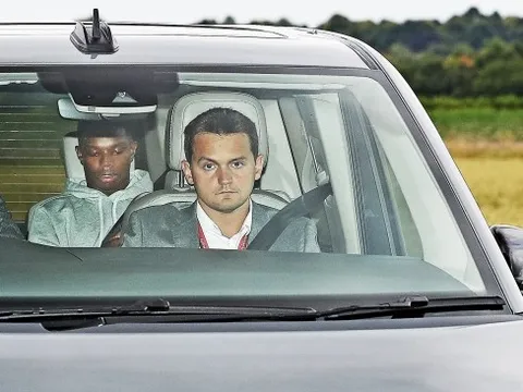 Sau tất cả, tân binh đầu tiên đã có mặt ở Man Utd