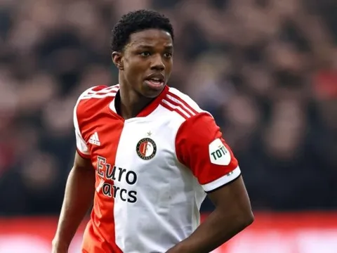 Tyrell Malacia có gì hơn các hậu vệ trái của Man Utd?