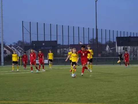 HLV U16 Dortmund: 'U17 Việt Nam nhanh nhẹn và tấn công mạnh mẽ'