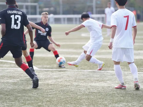U17 Việt Nam thua U16 Eintracht Frankfurt 0-3