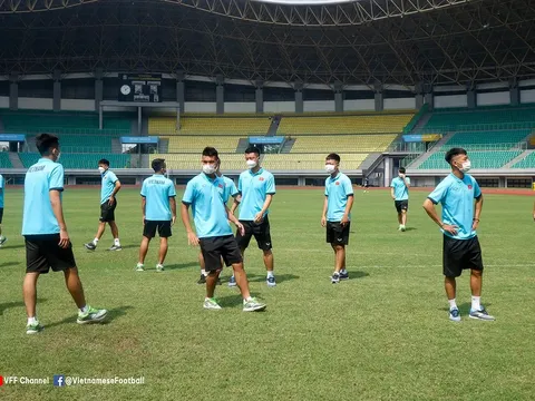 U19 Việt Nam hủy tập, lo tắc đường ở Indonesia