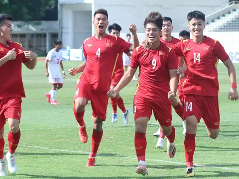 HLV Đinh Thế Nam không hài lòng dù U19 Việt Nam thắng đậm Philippines