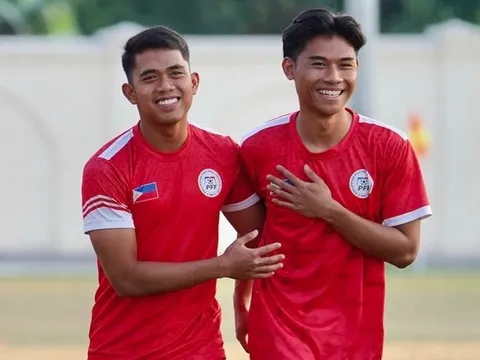 U23 Philippines đá bóng ma, chơi đùa trên sân Tam Nông