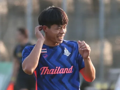 U23 Thái Lan cười đùa trong màn so tài tâng bóng