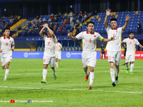 U23 Việt Nam: Đừng ngóng thầy Park, hãy đá... vì mình!