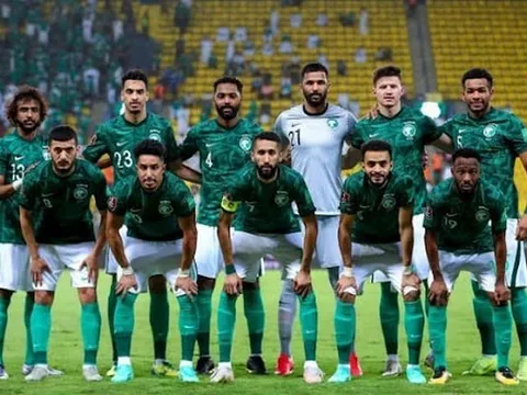 Firmino tuyên bố việc cả đội Liverpool sẽ làm vì Van Dijk