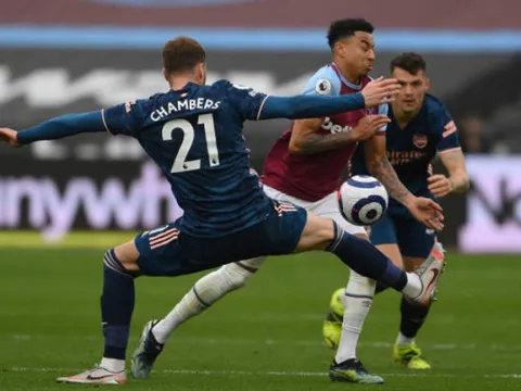 Chê Arsenal, Jamie Carragher bất ngờ làm Tottenham đau nhói