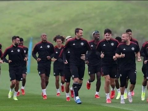 Sao sáng được tập luyện với đội 1 Man United