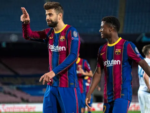 'Cứu vớt' Barca, Gerard Pique đi vào lịch sử Champions League