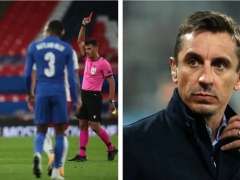 Neville: "Xử lý bóng tồi tệ, một tình huống lố bịch của cậu ấy"