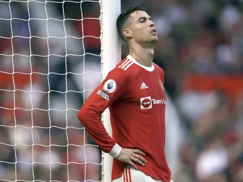 Ưu và nhược điểm khi Ronaldo gia nhập Chelsea