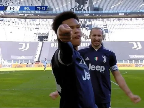 De Ligt: 'McKennie sống trong thế giới khác chúng tôi'