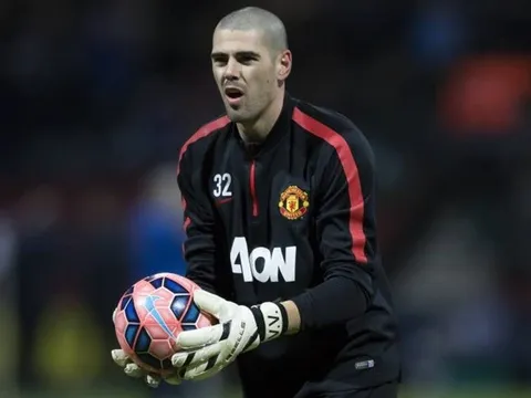 Huyền thoại Barca đã thất bại ở M.U dưới tay Van Gaal như thế nào?