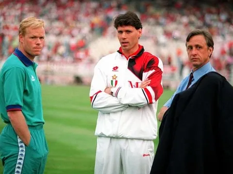 Van Basten nêu lý do từ chối đến Barca với Johan Cruyff