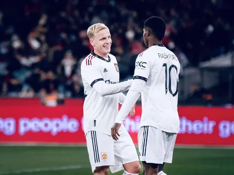 Cầu thủ hưởng lương 120 nghìn bảng được khuyên rời Man Utd
