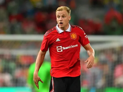 Ten Hag nói rõ vị trí Van de Beek sẽ chơi ở mùa tới