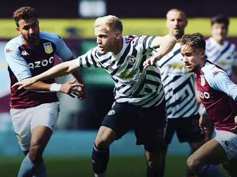 Hóa 'Zidane' ở trận ra mắt Man Utd, Van de Beek khiến CĐV bấn loạn