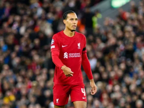 "Van Dijk cần xấu xí hơn và ngừng làm bạn với đồng đội"